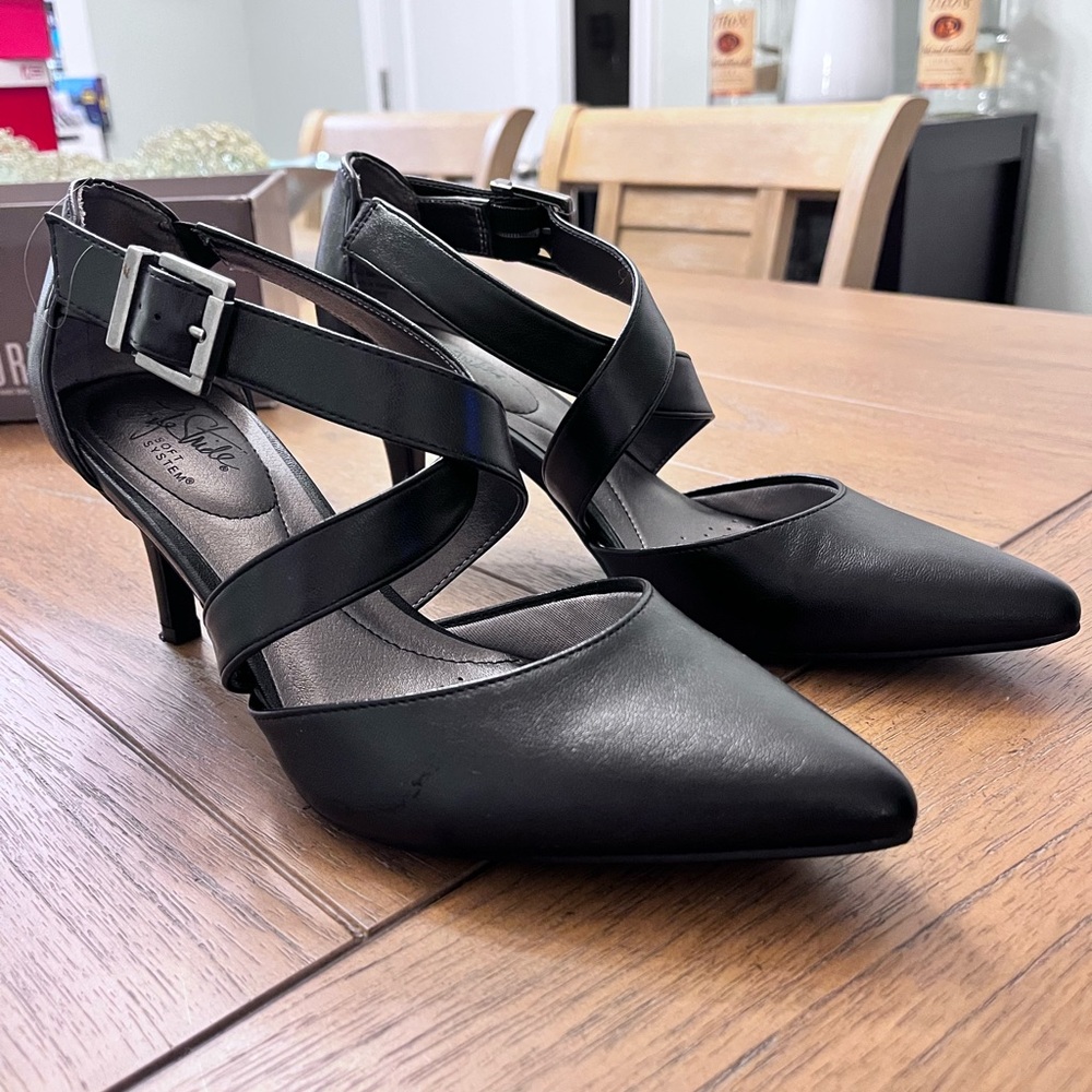 Life Stride soft system black strap heels, size 8